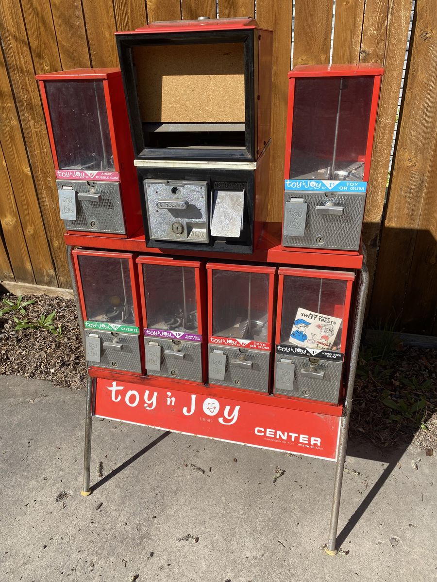 Candy machine (vintage)