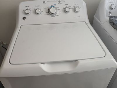 GE Washer (2017) and Dryer Set (2019) White