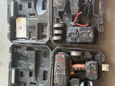 BNT-40X 18V Li-ion Cordless Rebar Tier with Case, Charger, and 2 Batteries