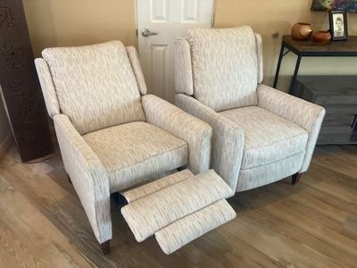 Matching Broyhill Recliners