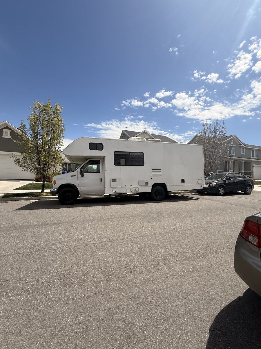 1996 Ford E-350 Jamboree Searcher RVa