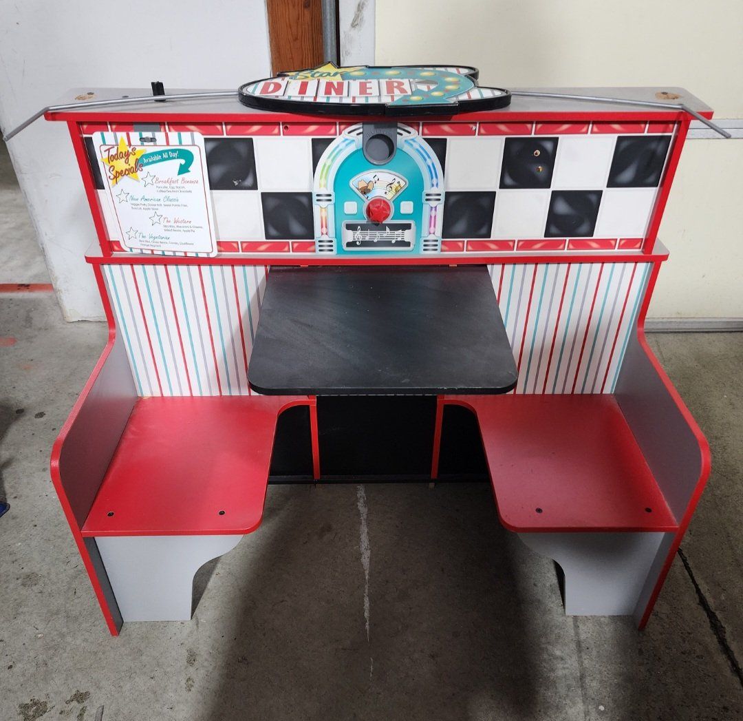 Melissa and Doug: Star Diner