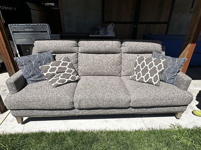 Grey couch from RCWilley