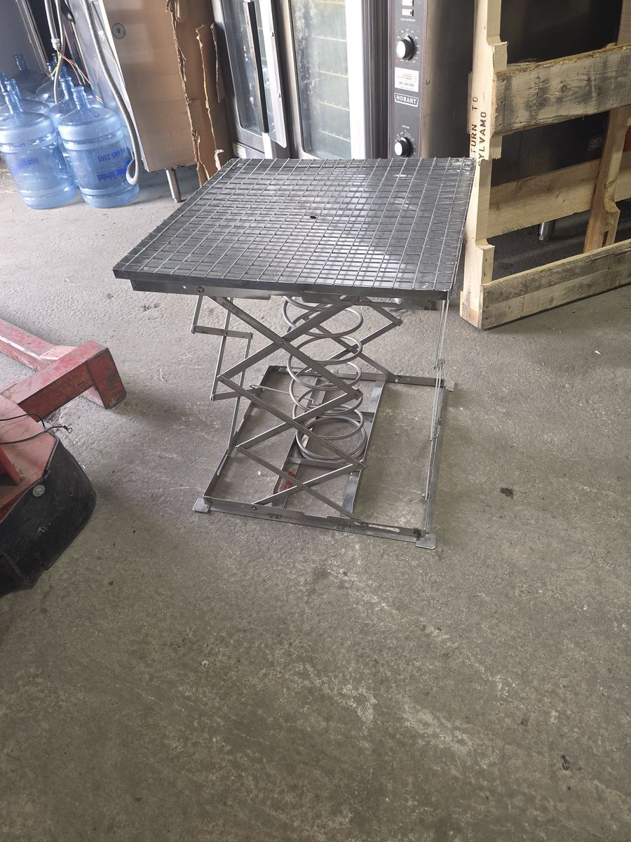 Main image 6