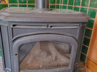 Gas freestanding fireplace