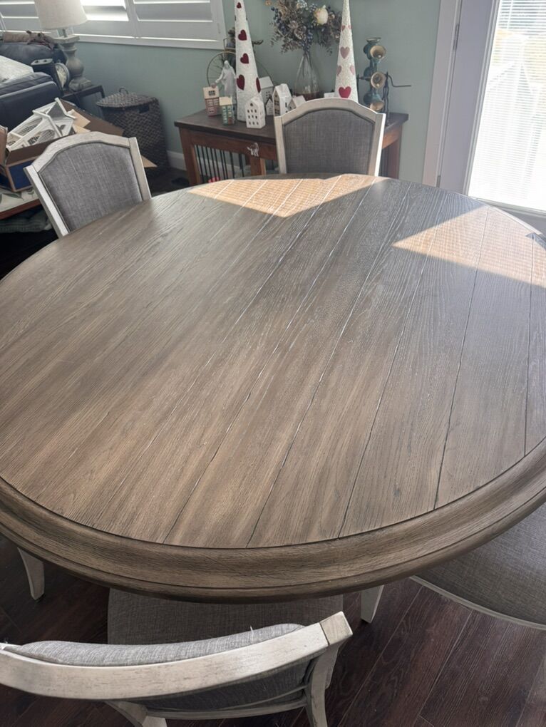 Large Round Table With Six Chairs