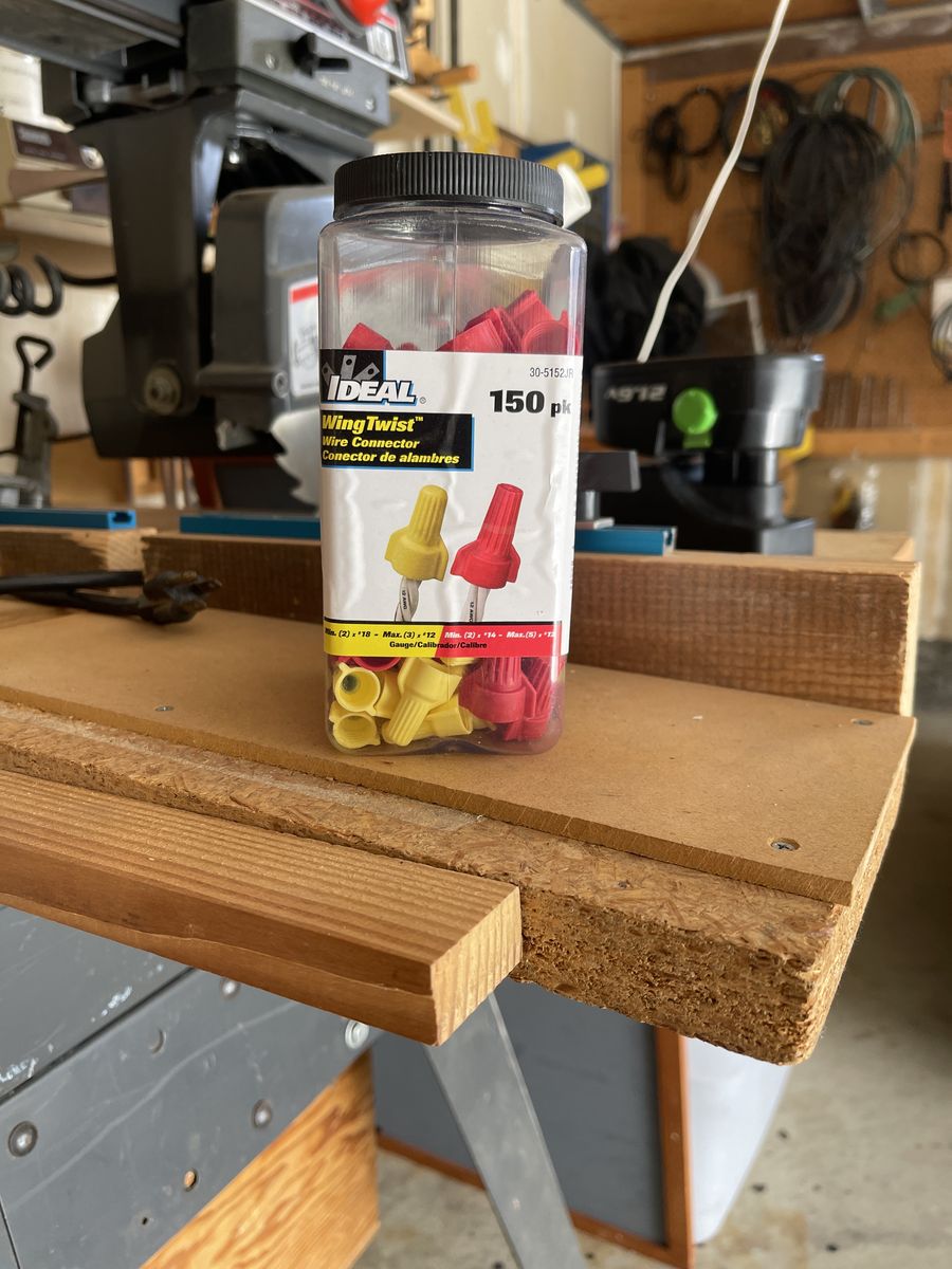 Wire connectors ideal wing twist