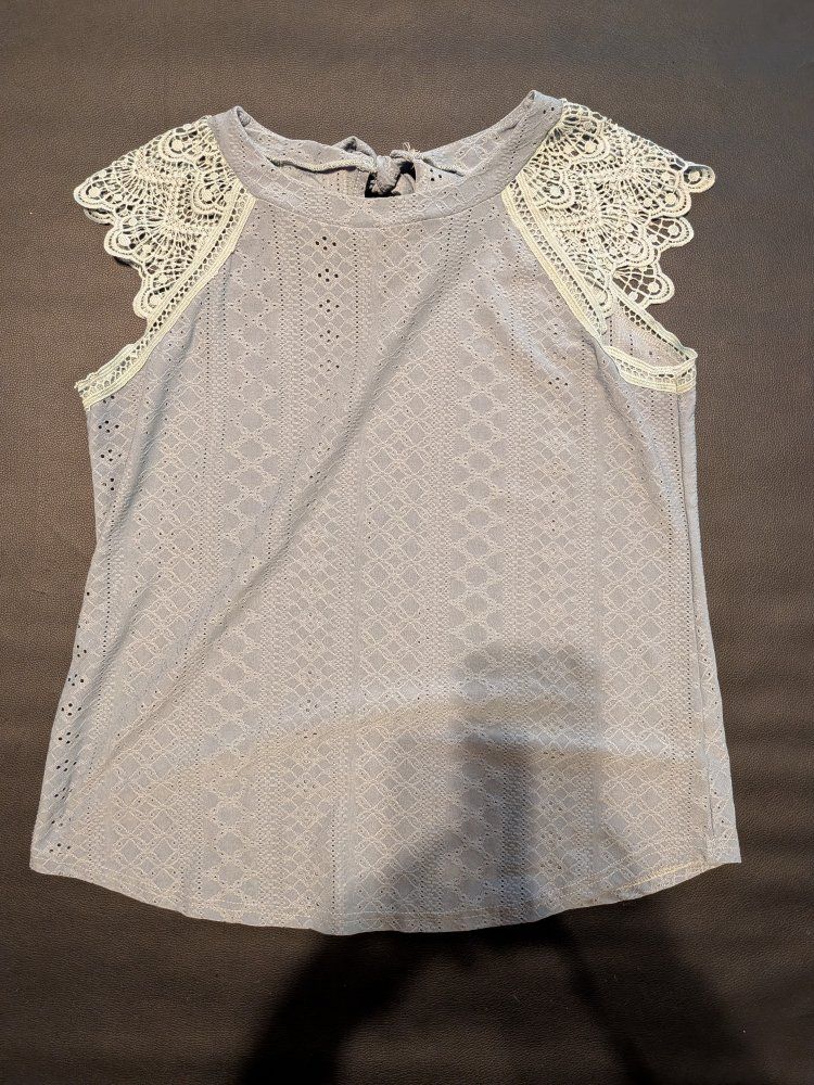 Chic Women's Mint Green Crochet Lace Cap Sleeve Blouse - Size Large, Excellent Condition