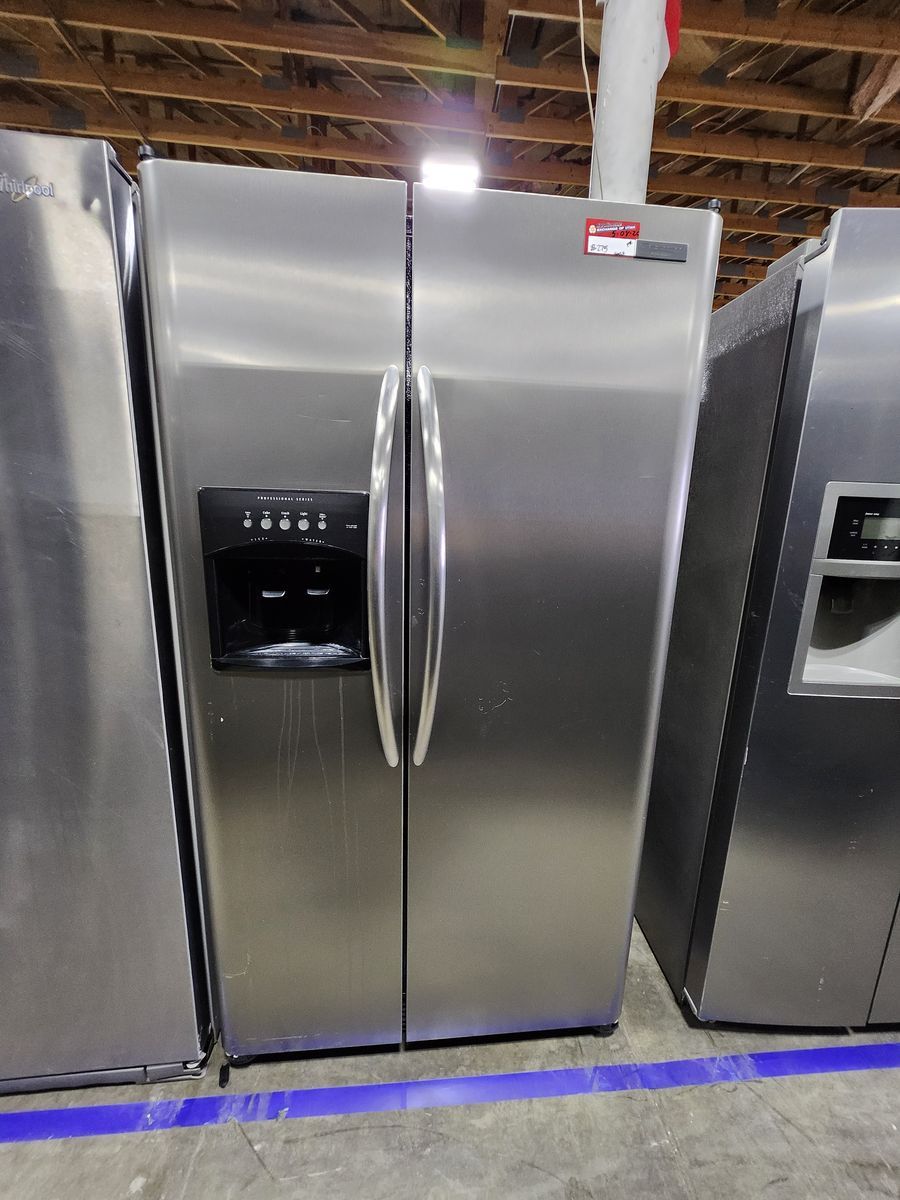 GREAT FRIGIDAIRE STAINLESS STEEL SIDE BY SIDE FRIDGE! W-WARRANTY