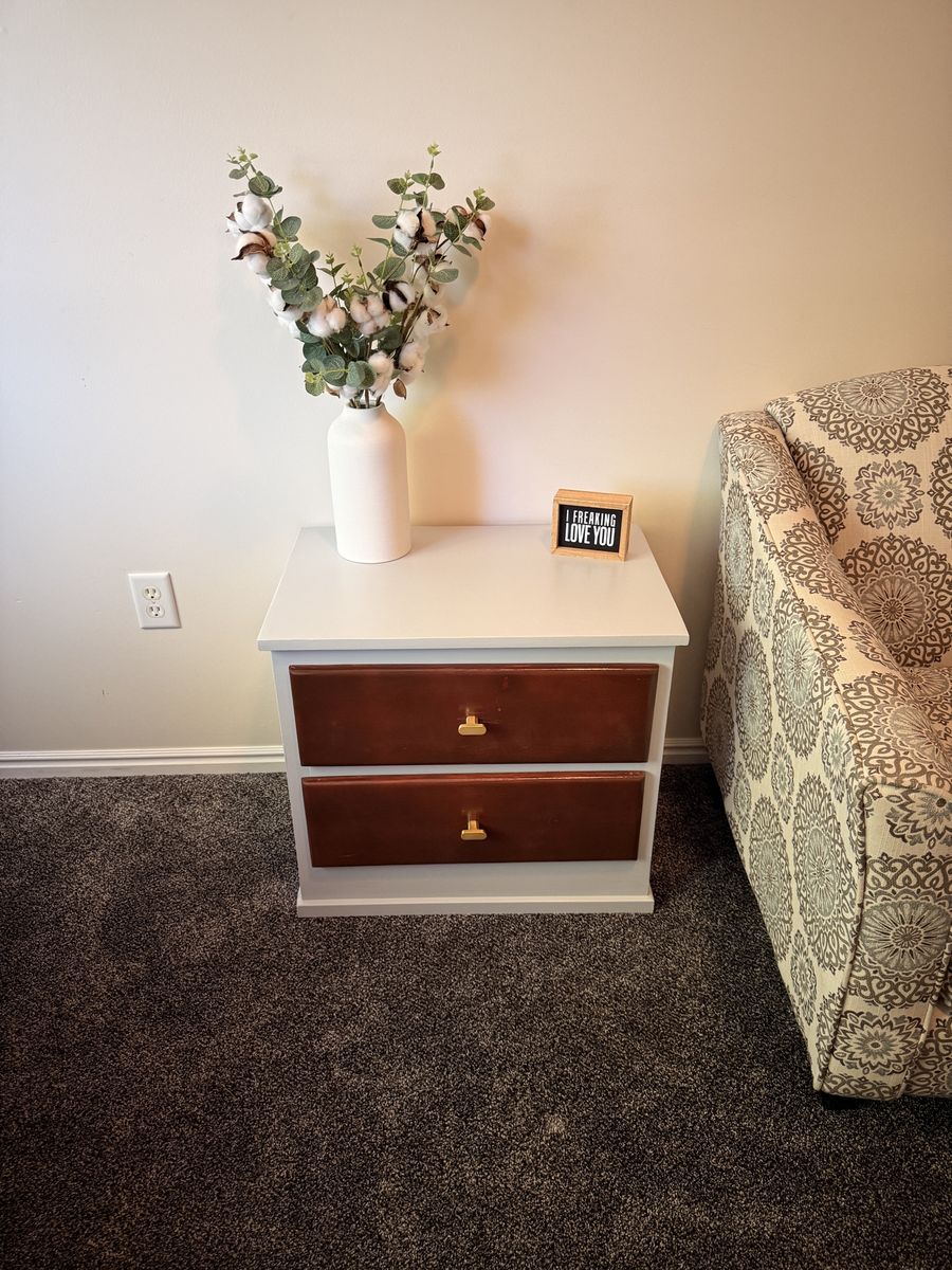 Night stand/Side table