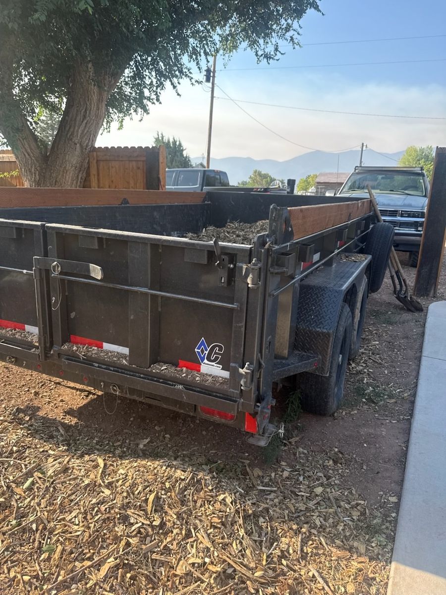 Diamond C MDT 12' Dump Trailer with Upgraded Front Lifting Ram
