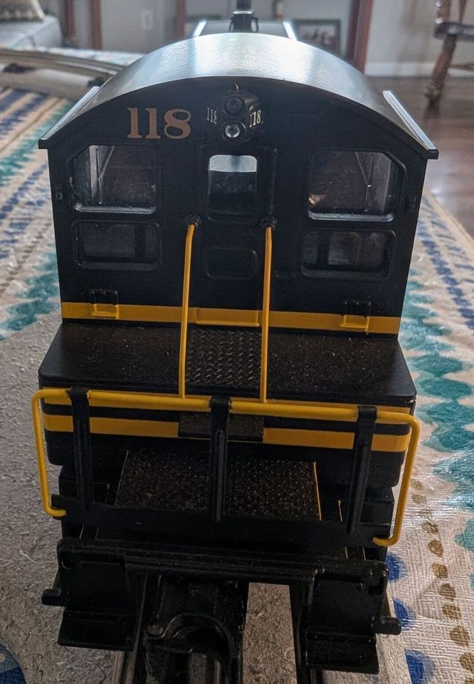 Main image 3