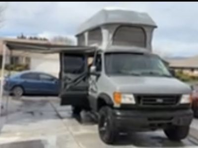 2005 Ford E-Series E-350