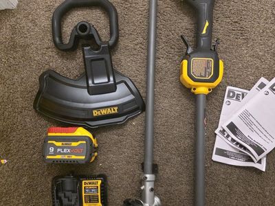 DEWALT FLEXVOLT 60V MAX 17 in. Cordless Battery Powered Trimmer Kit 9Ah Battery & Charger