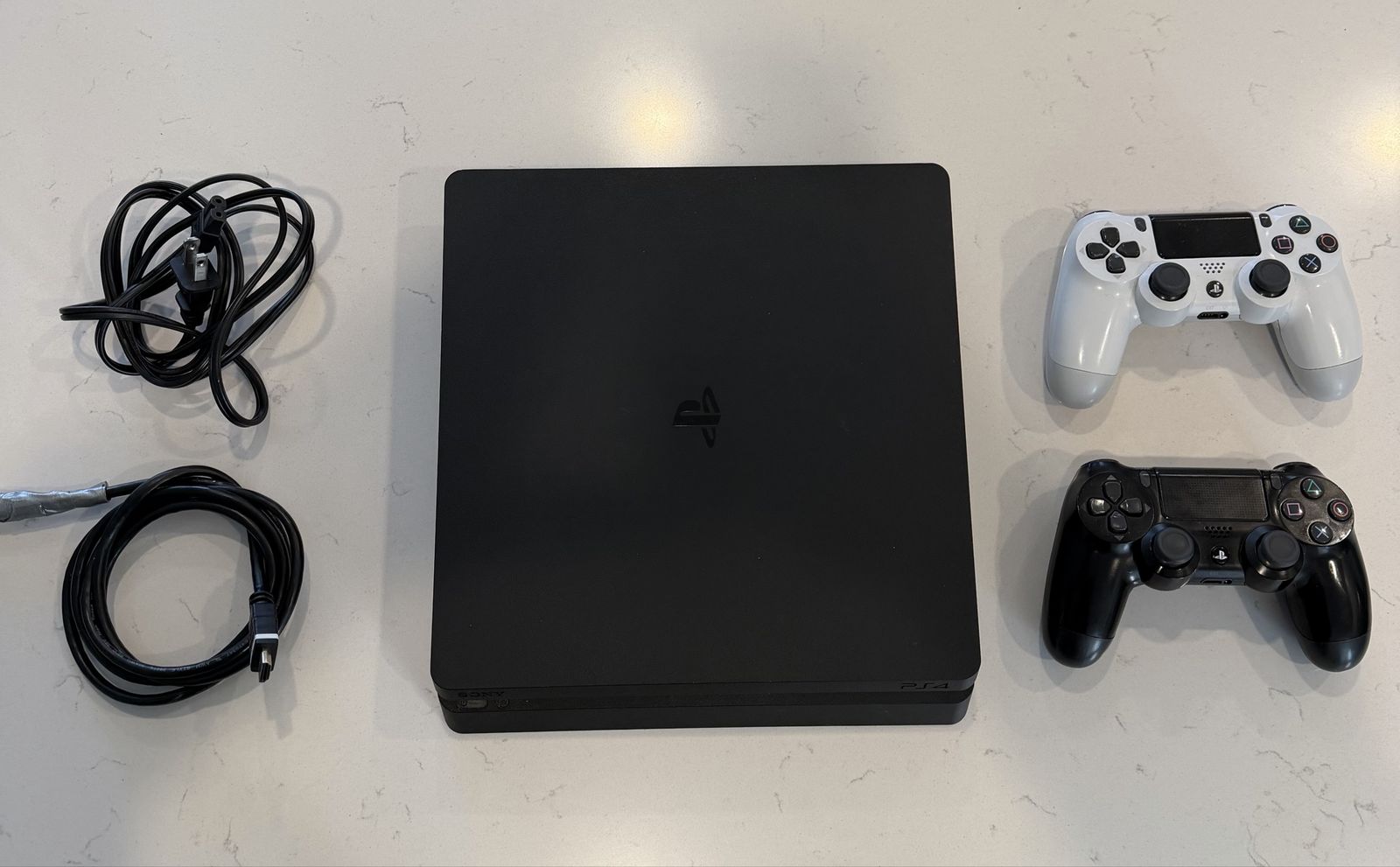 Playstation 4 Slim 1TB Bundle