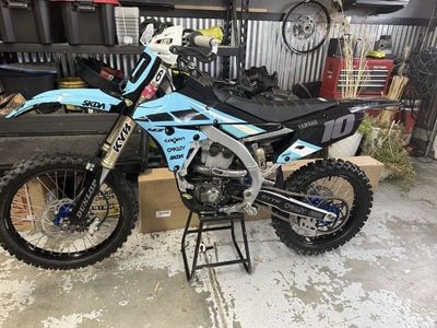 2016 Yamaha YZ250F 4-Stroke Dirt Bike - Light Blue/Black with SKDA & Oakley Graphics