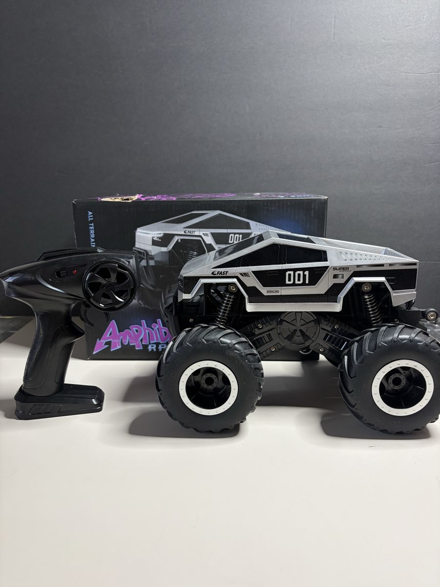 Main image 6
