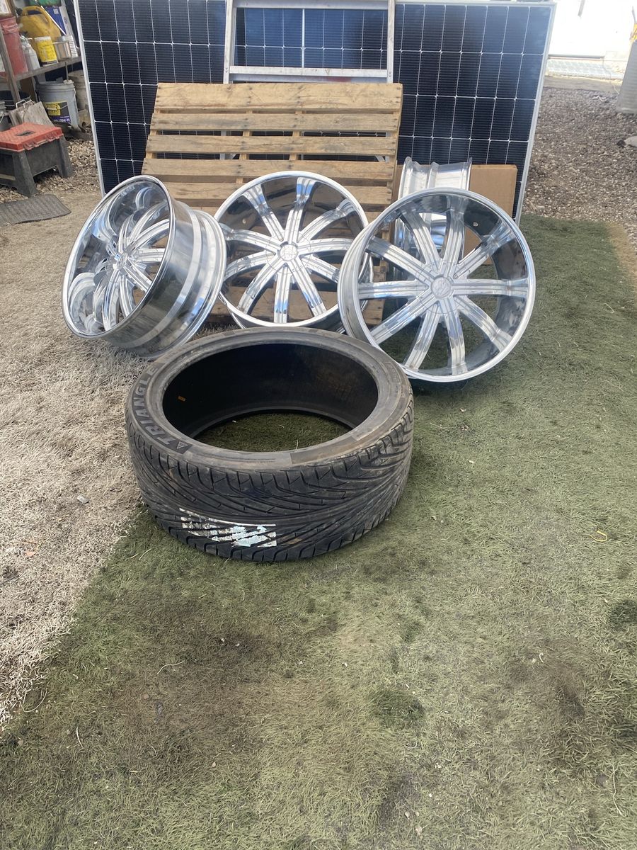 Set of Chrome Wheels and Triangle Tire