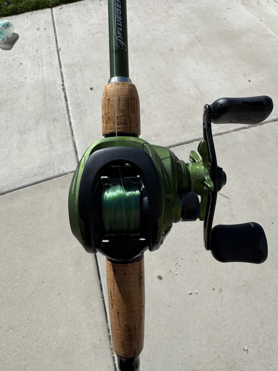 Bait caster fishing pole used twice
