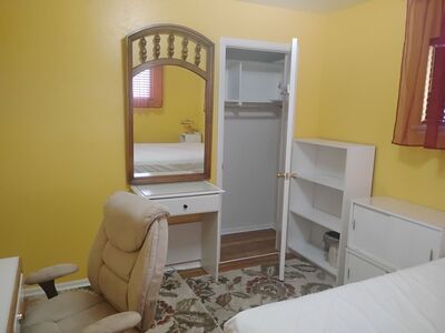 2 rooms for rent in 4 person house share