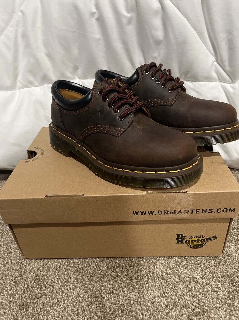 New Dr doc Marten Size 5 Oxford 8053