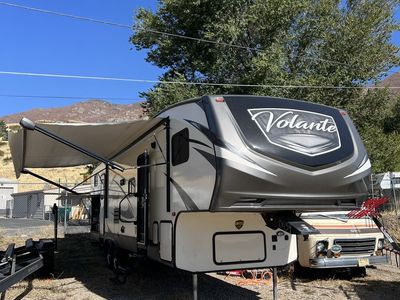 2019 Crossroads 310BH, bunkhouse fifth wheel