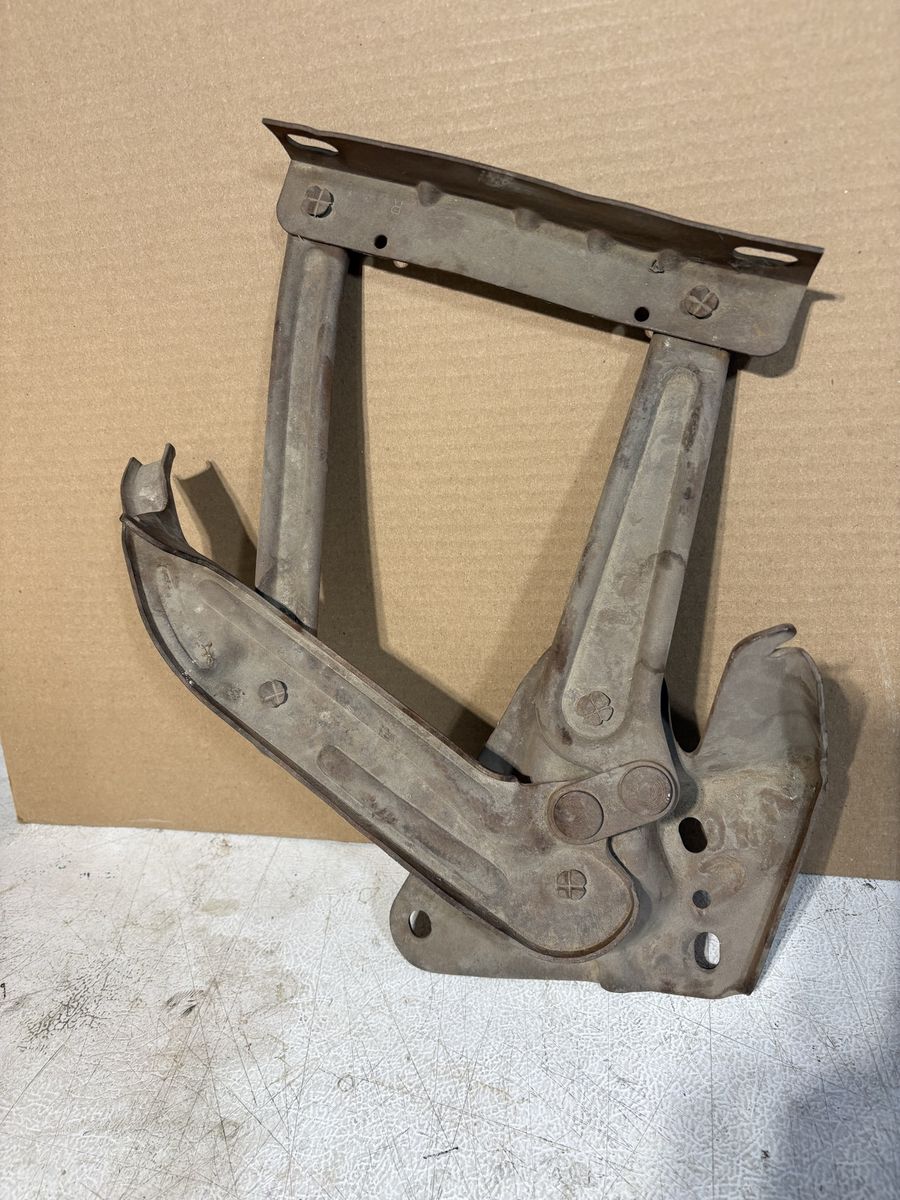 Hood Hinge Chevrolet Pick Up