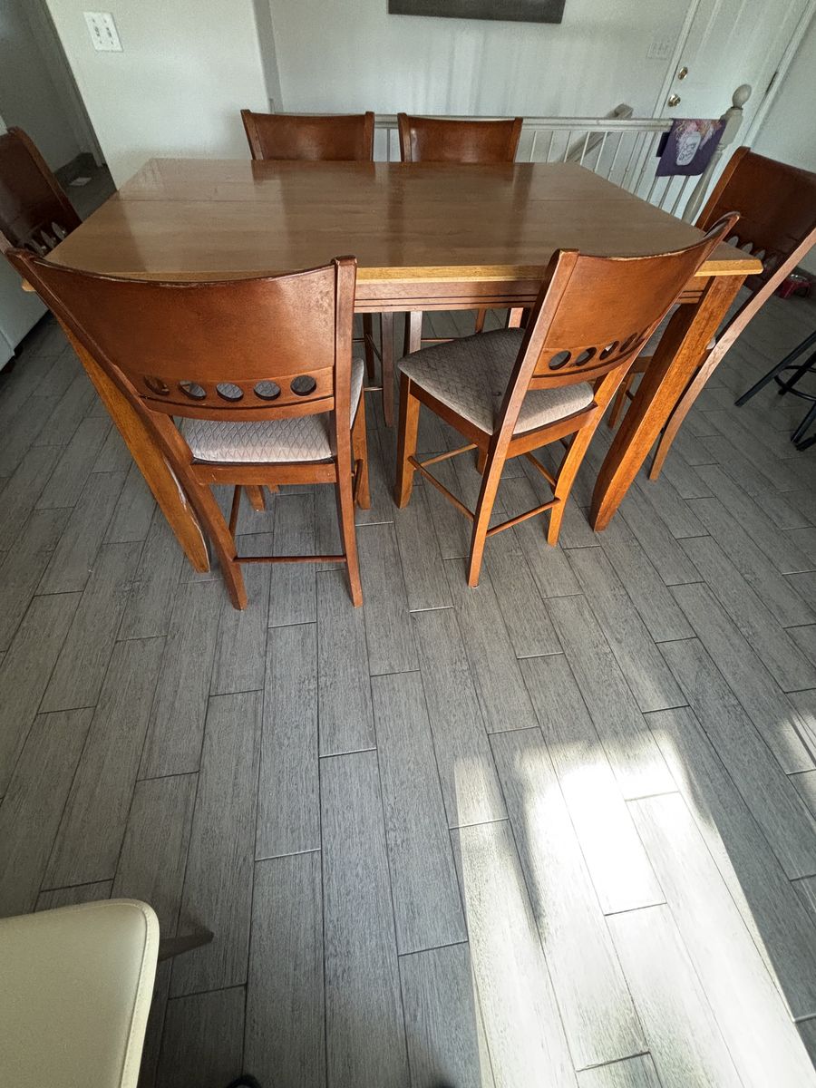 Free dinner table and 6 chairs