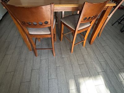 Free dinner table and 6 chairs