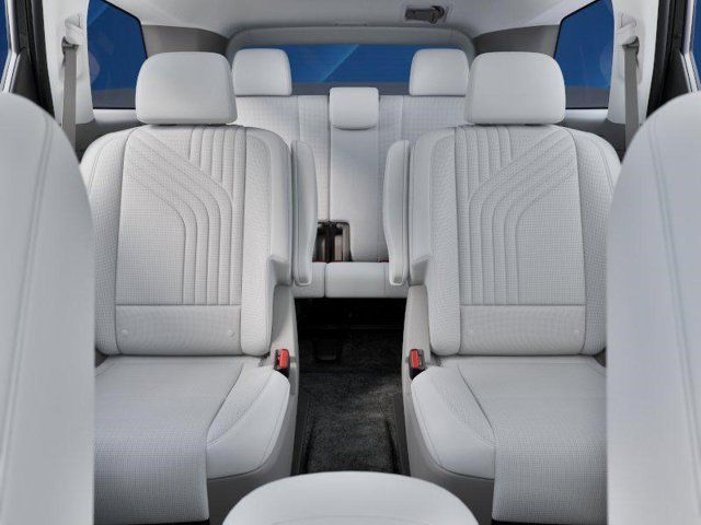Main image 13