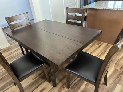 Kitchen table
