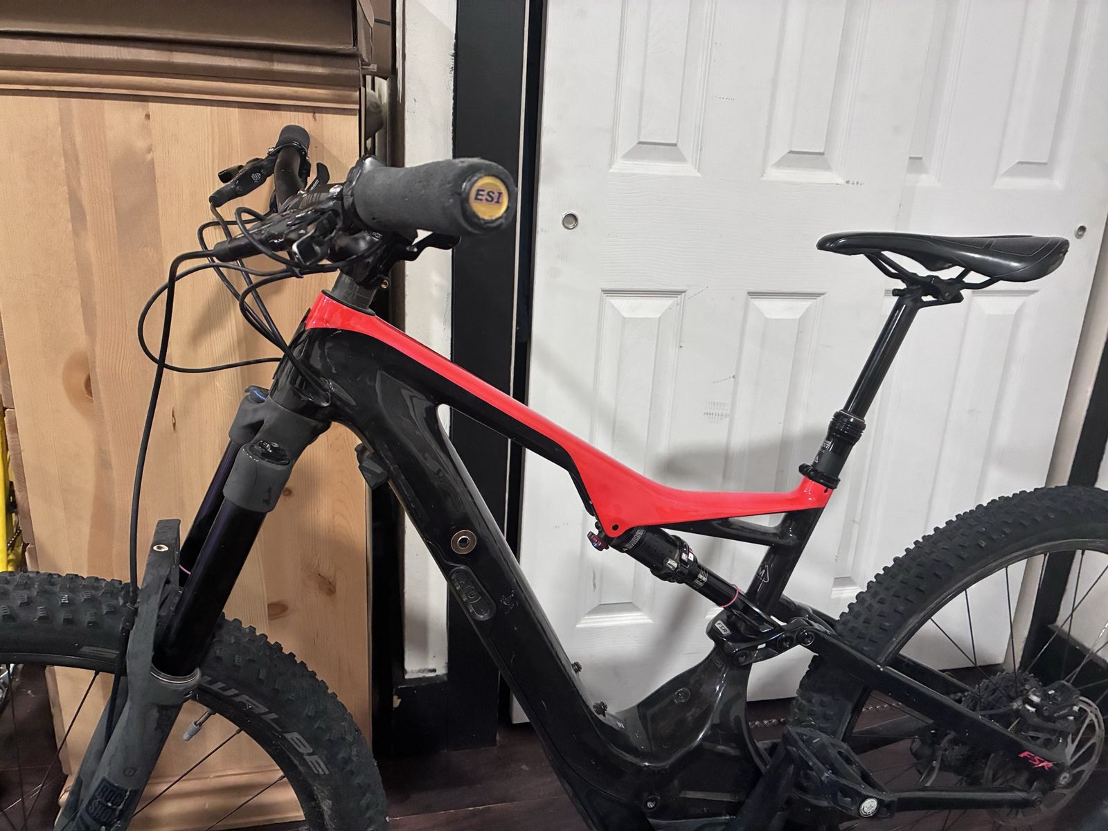 Specialized Men’s Levo FSR Electric Mountain Bike