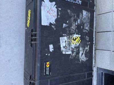 Very Beat Up Peilcan Hard Case Model 1650