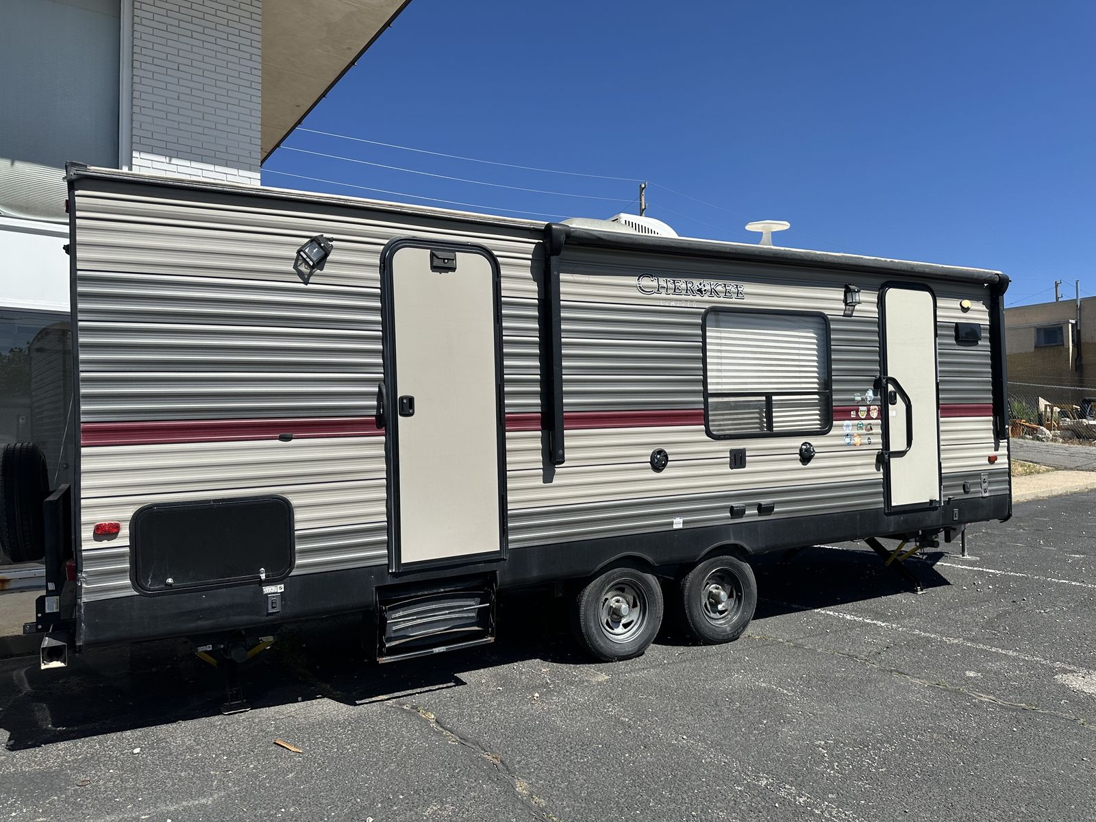 2018 Forest River Cherokee Trailer