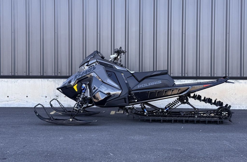 2025 Polaris® 9R PRO RMK 155 Shadow Gray / Gloss Black