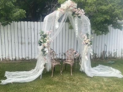 BEAUTIFUL METAL ARCH!!