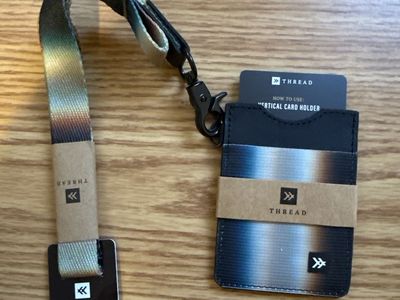 Thread Wallets Vertical Card Holder & Lanyard Set - Horizon Design