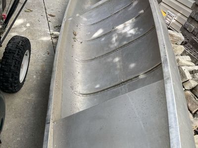 Aluminum Canoe Square Stern 14ft Grumman with 2 stroke motor
