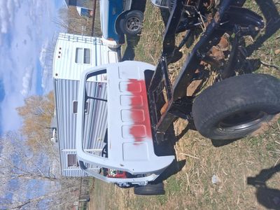 1988 Chevy cab good cab and 4 wheel drive frame ro