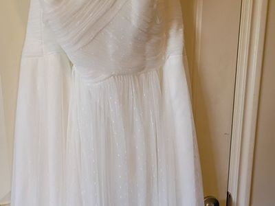 White Strapless Sweetheart Tulle Wedding Dress with Dotted Accents