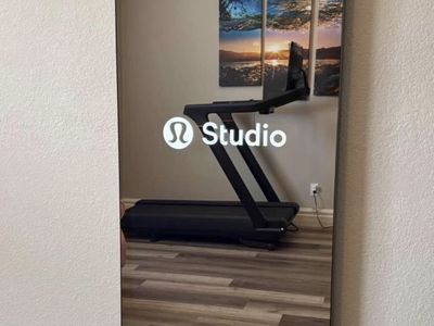 Lululemon Mirror Workout