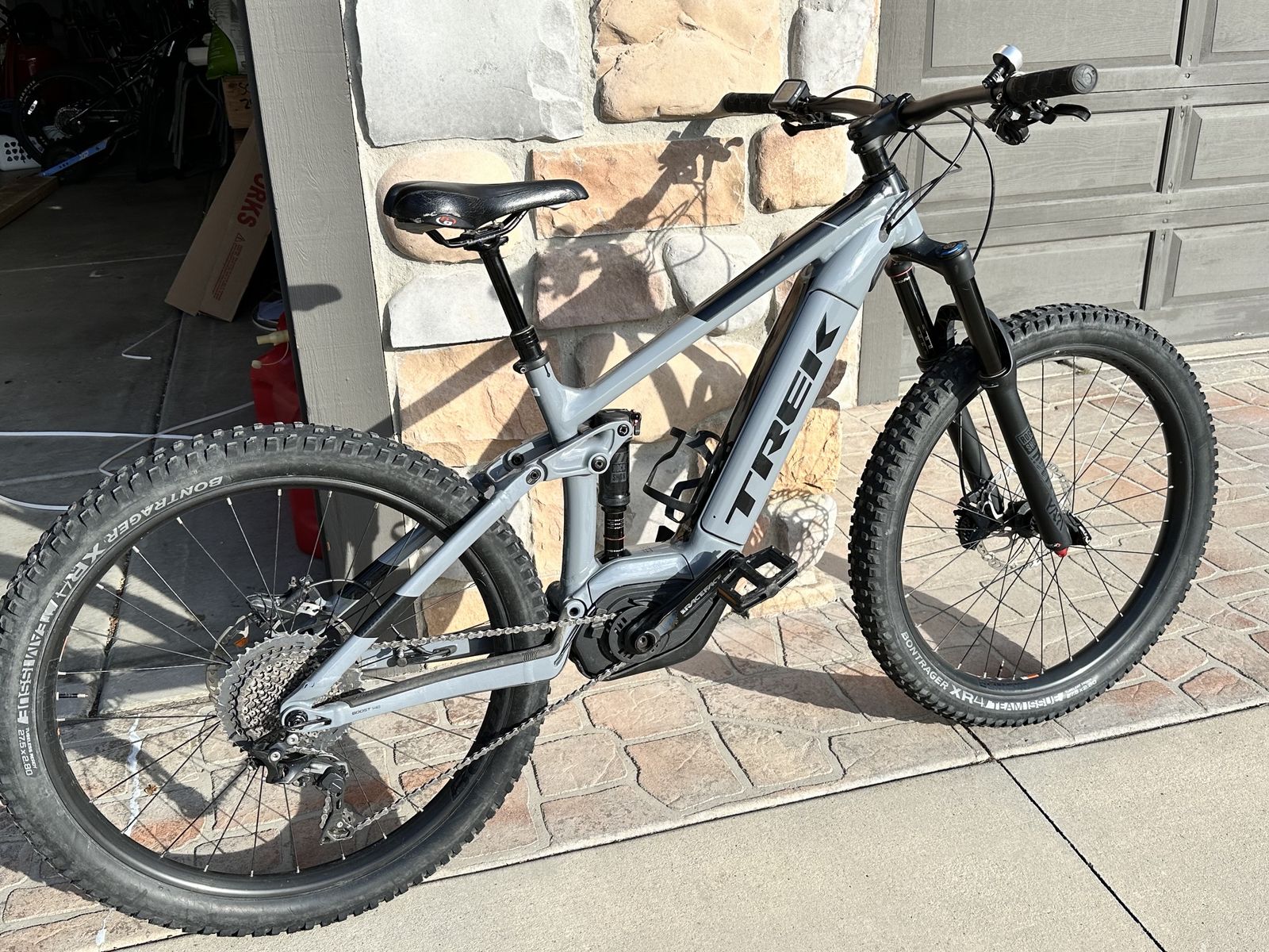 For Sale 2018 Trek E-Bike w/Bosch Motor (Medium Frame)