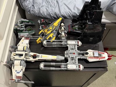 LEGO Star Wars Ships and Minifigures