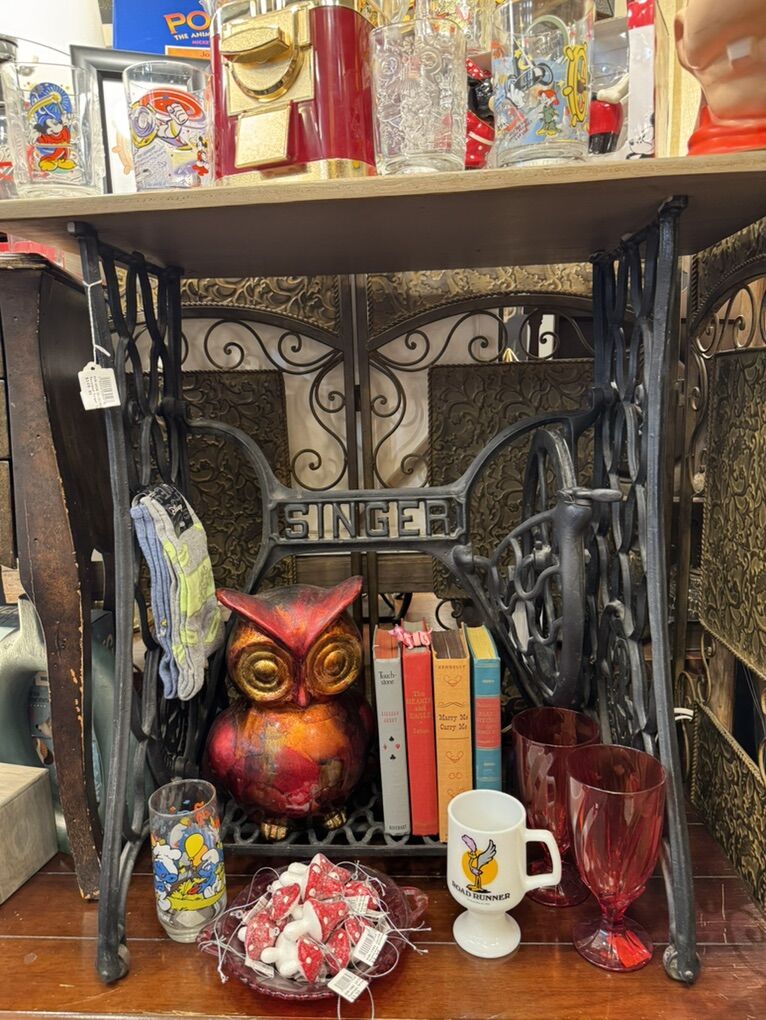 Vintage Singer Sewing Table