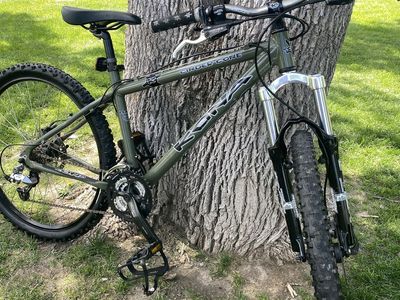 Kona Cinder Cone Mountain Bike Disc Brakes - Medium Frame - Great Condition MTb