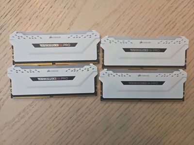 64GB corsair vengeance rgb pro DDR4 3200 Ram