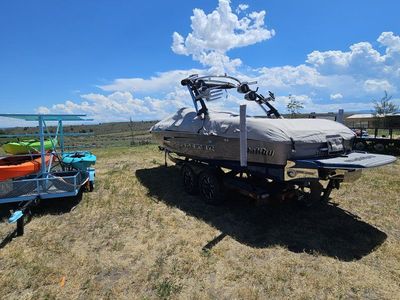 Malibu Wakesetter mxz Ski/Wakeboard Boat
