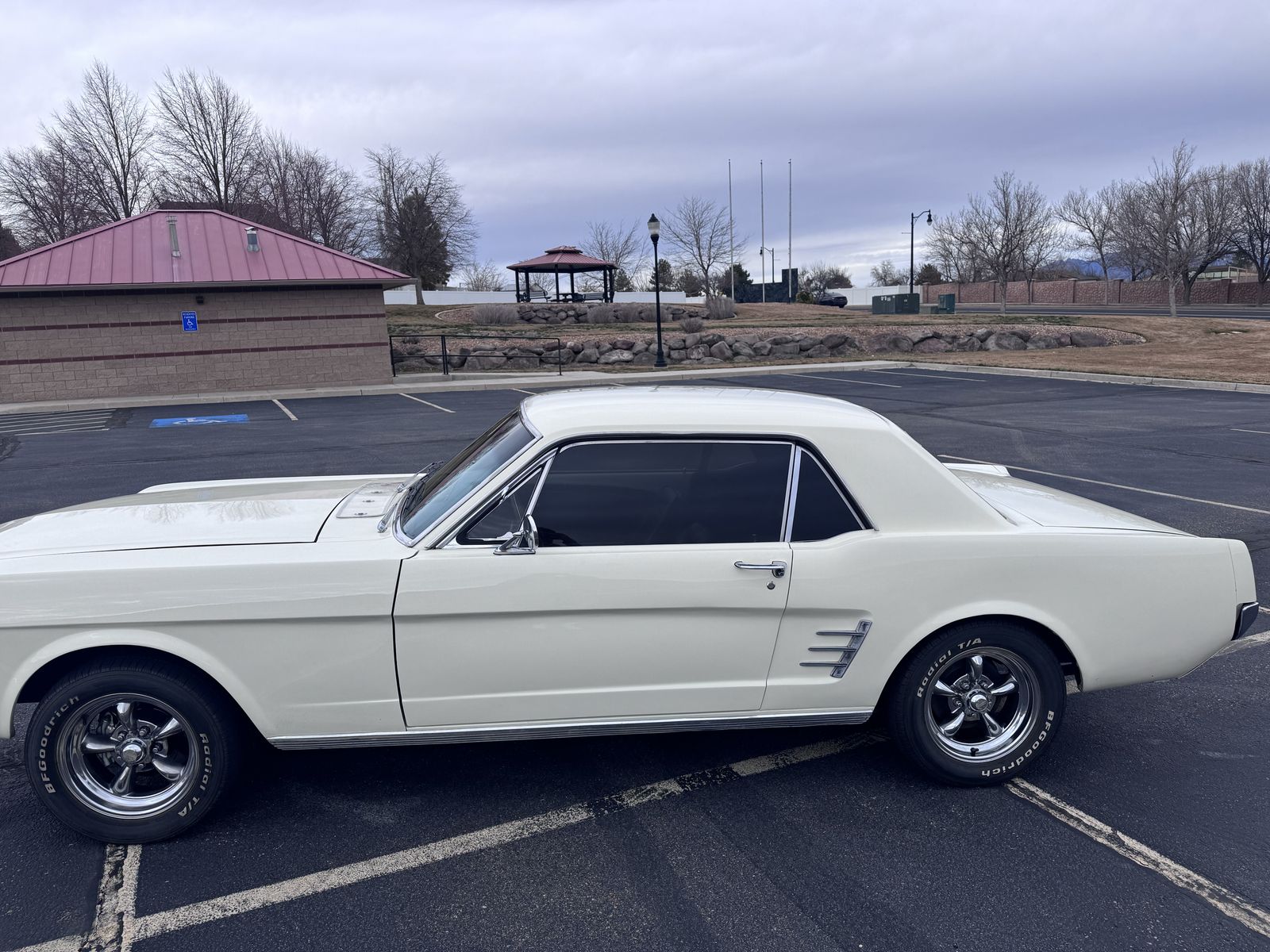 1966 Ford Mustang Base