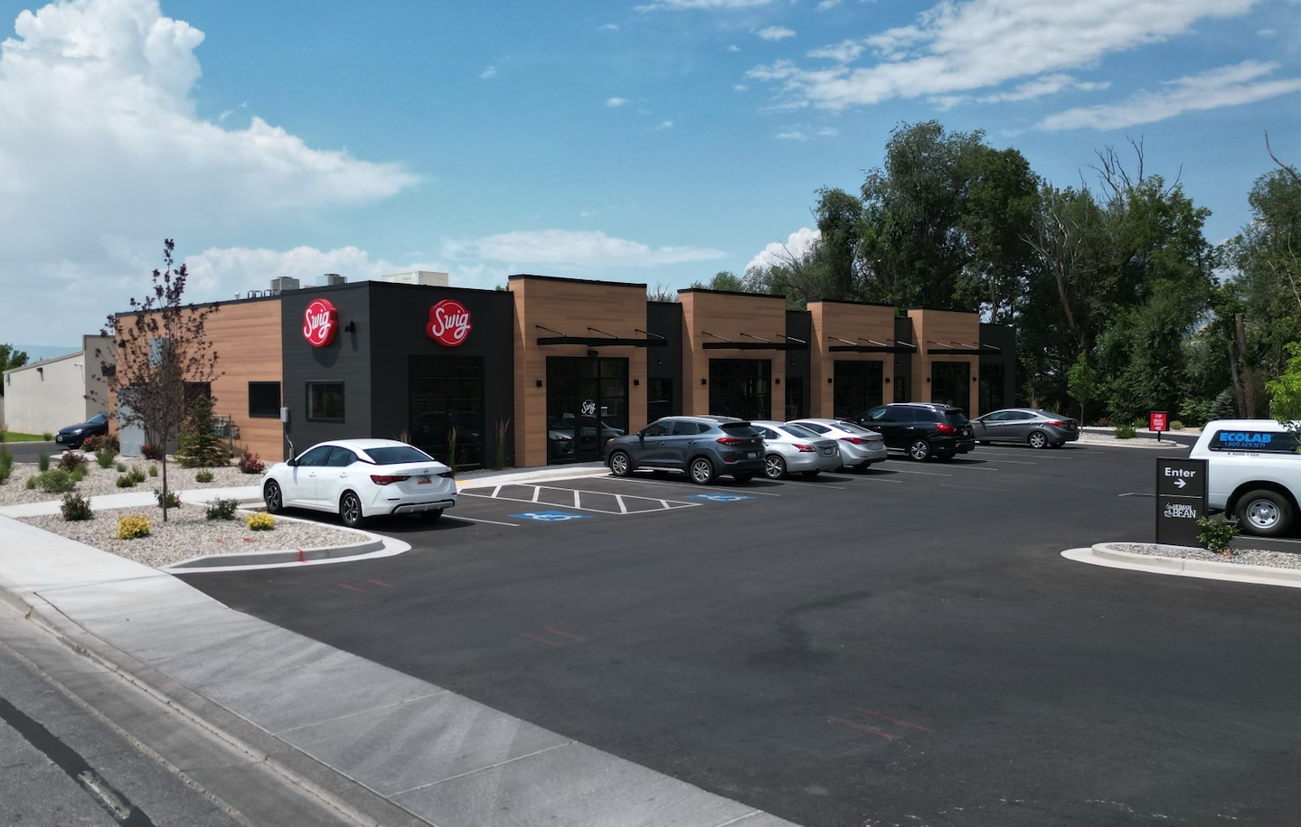 New 1,564 SF Retail Space for leas