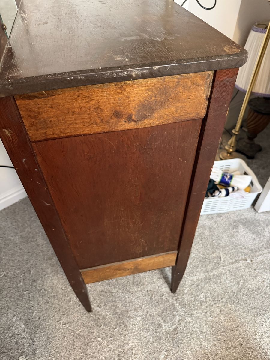 Main image 3